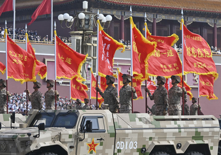 領航強軍，從勝利走向勝利——習近平主席檢閱抗戰勝利紀念日閱兵受閱部隊側記 